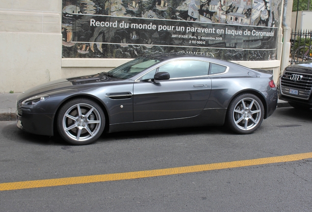 Aston Martin V8 Vantage