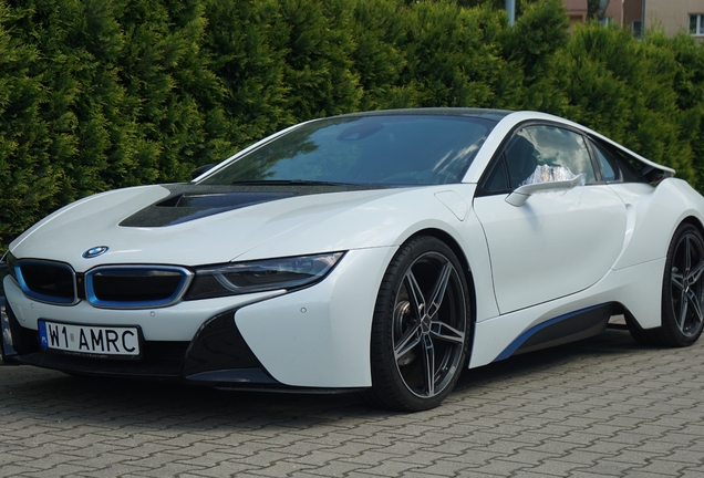 BMW i8