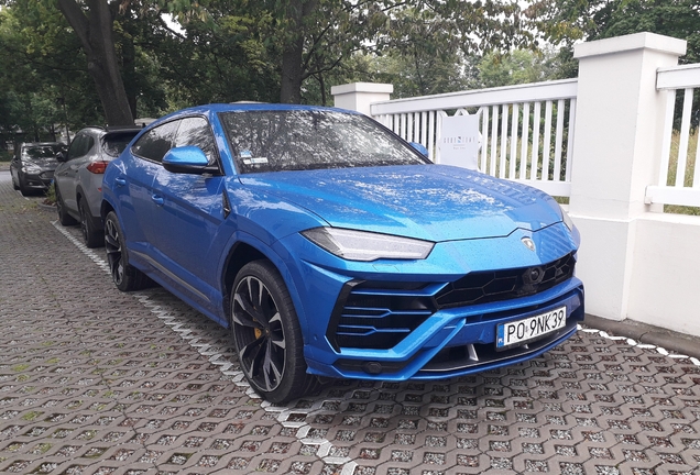 Lamborghini Urus