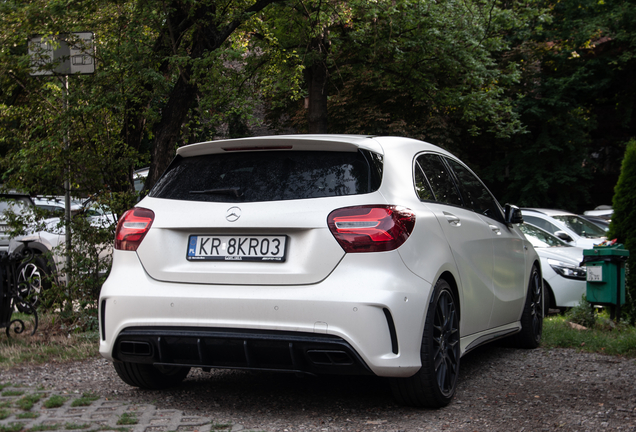 Mercedes-AMG A 45 W176 2015