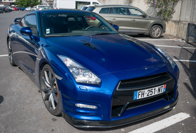 Nissan GT-R 2011