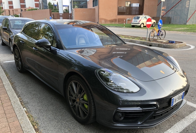 Porsche 971 Panamera Turbo S E-Hybrid Sport Turismo