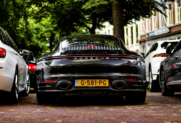 Porsche 992 Carrera 4S