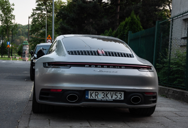 Porsche 992 Carrera 4S