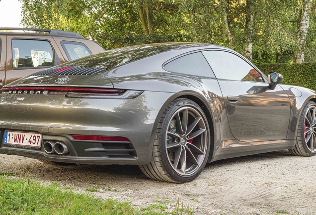 Porsche 992 Carrera 4S