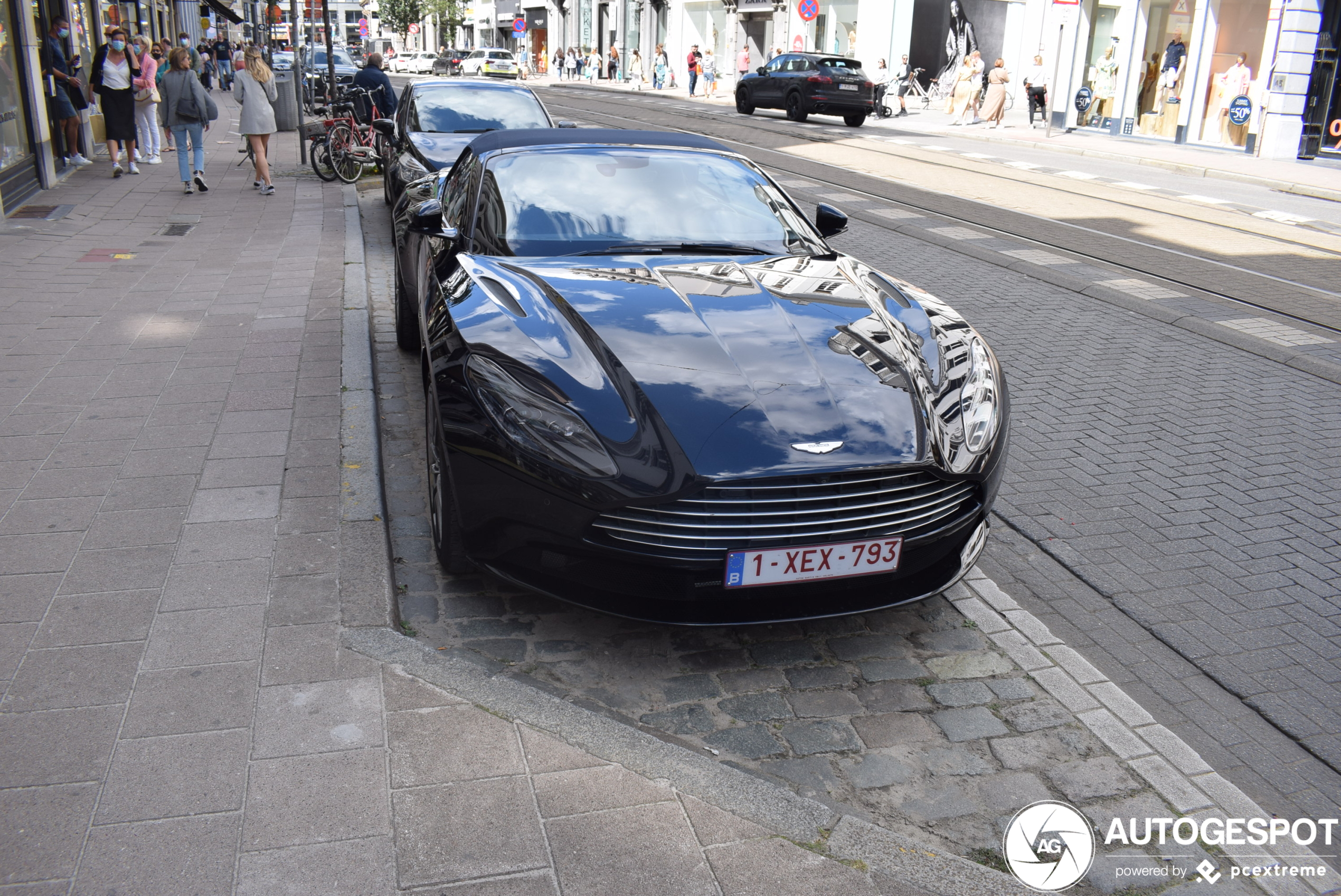 Aston Martin DB11 V8 Volante