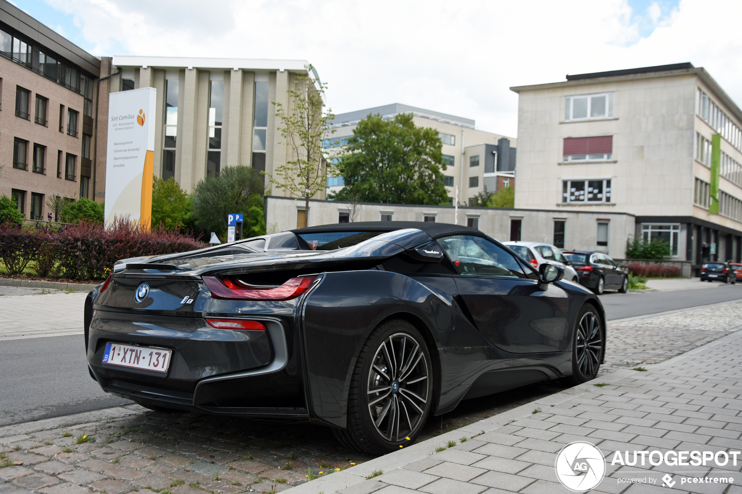 BMW i8 Roadster