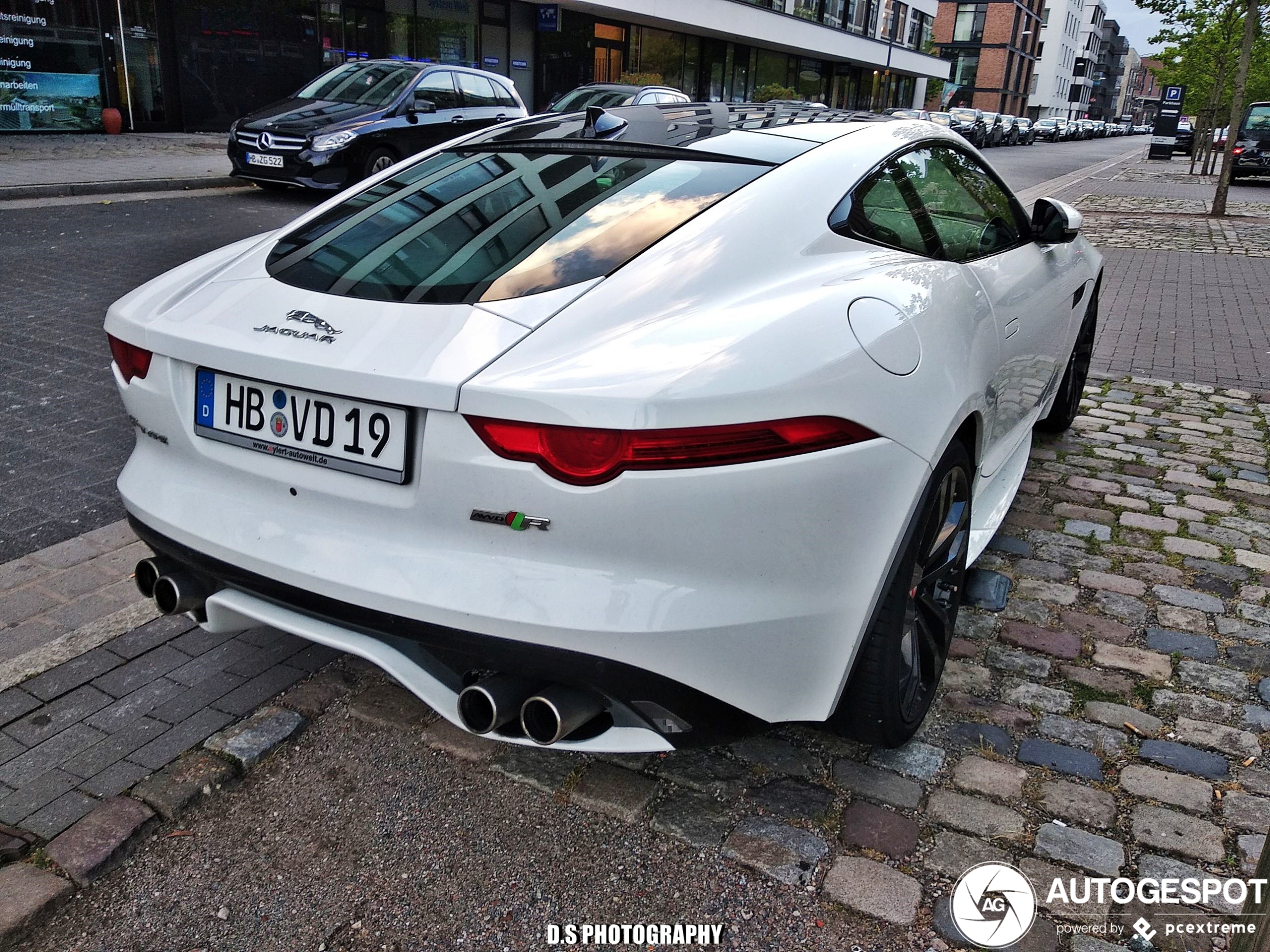 Jaguar F-TYPE R AWD Coupé