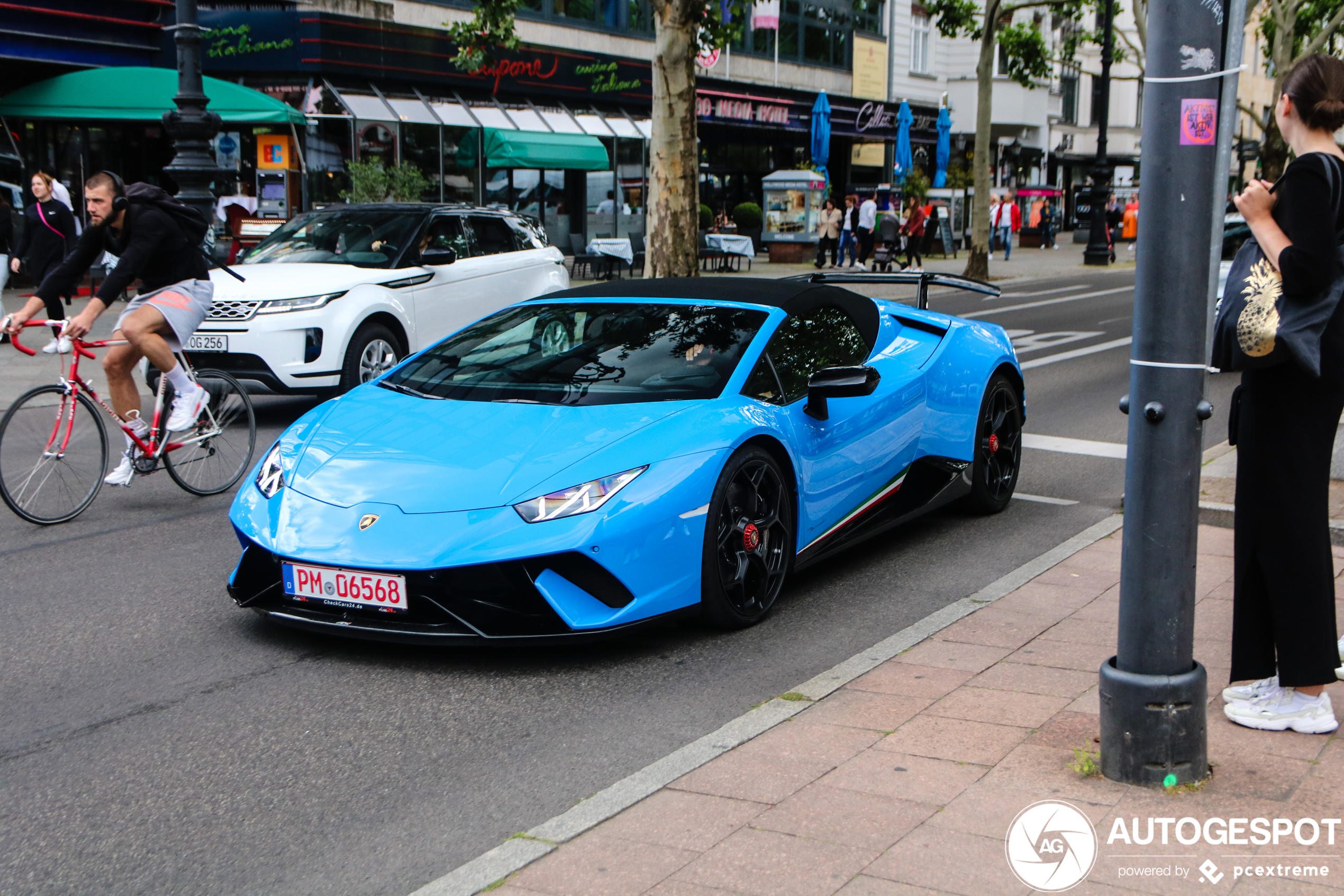 Lamborghini Huracán LP640-4 Performante Spyder