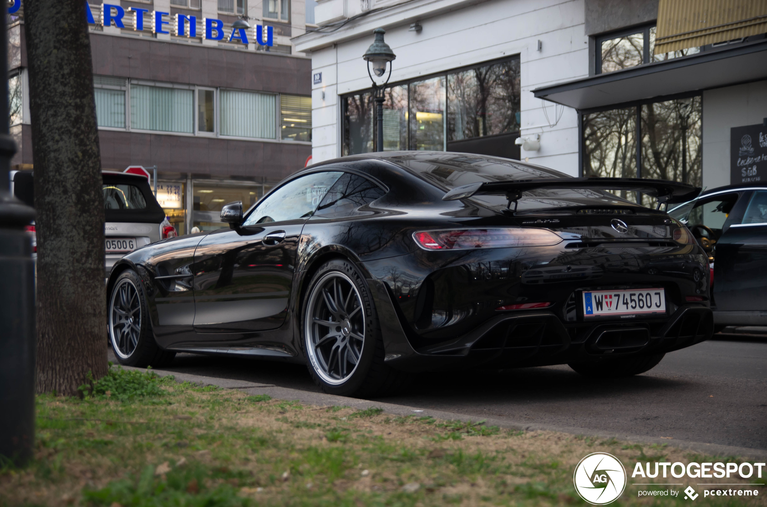 Mercedes-AMG GT R Pro C190