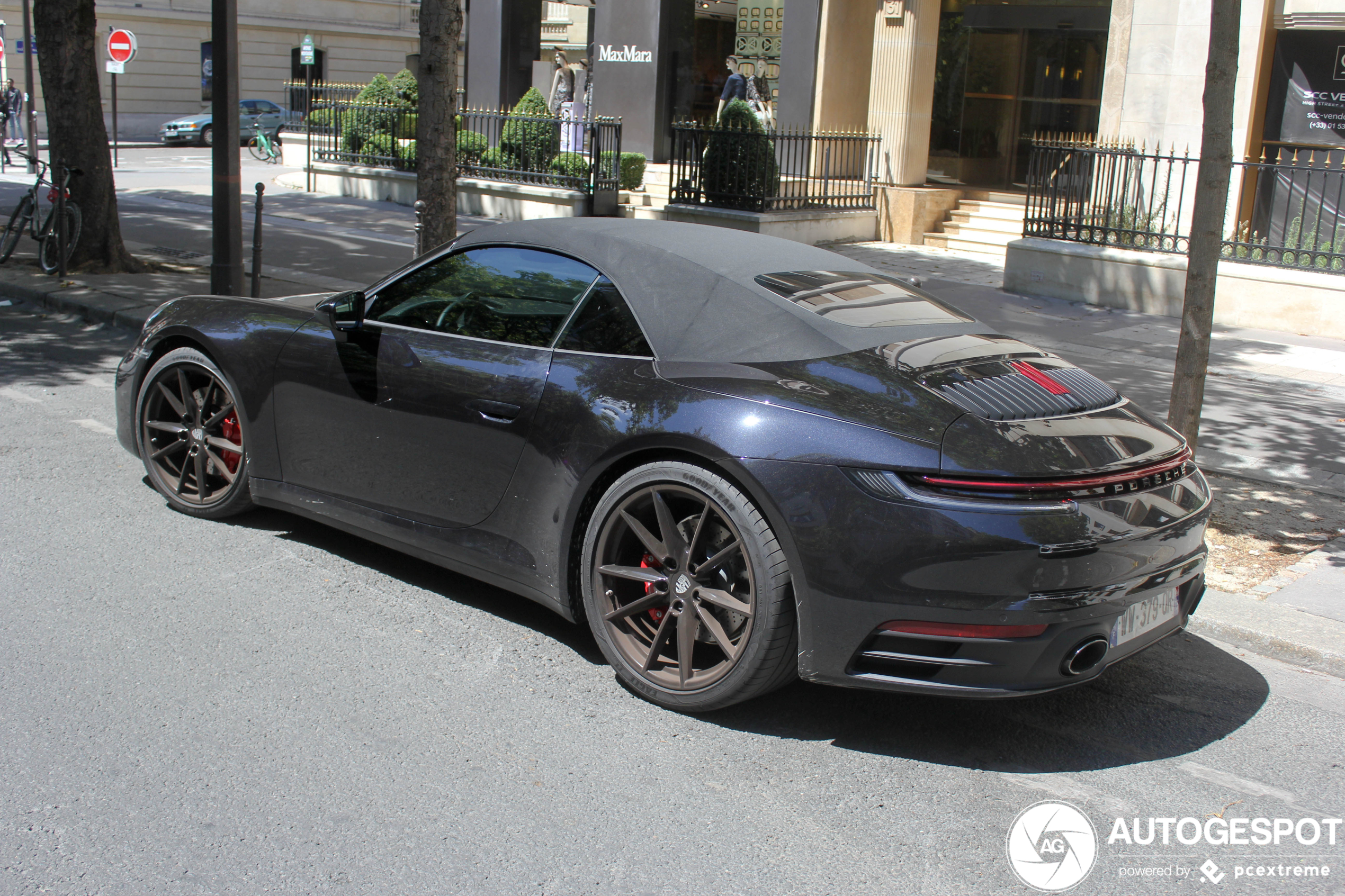 Porsche 992 Carrera 4S Cabriolet