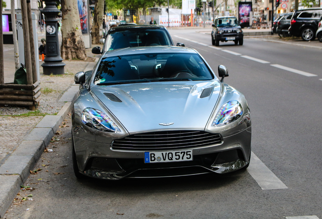 Aston Martin Vanquish 2013