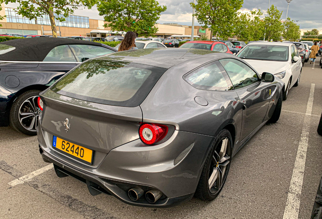 Ferrari FF