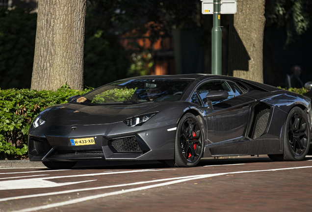 Lamborghini Aventador LP700-4