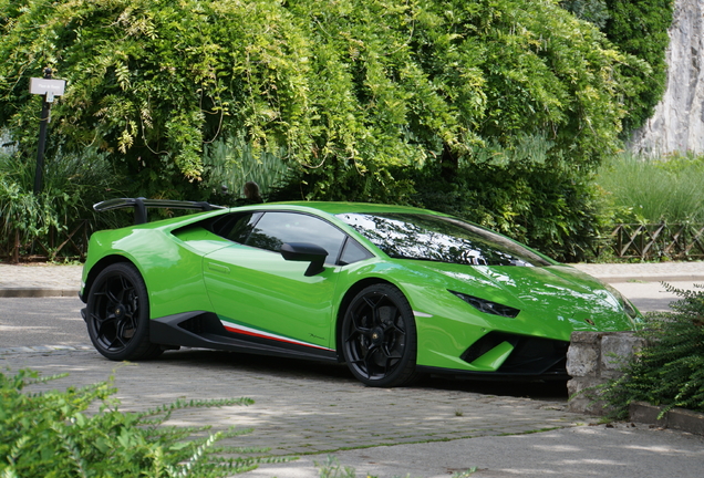 Lamborghini Huracán LP640-4 Performante