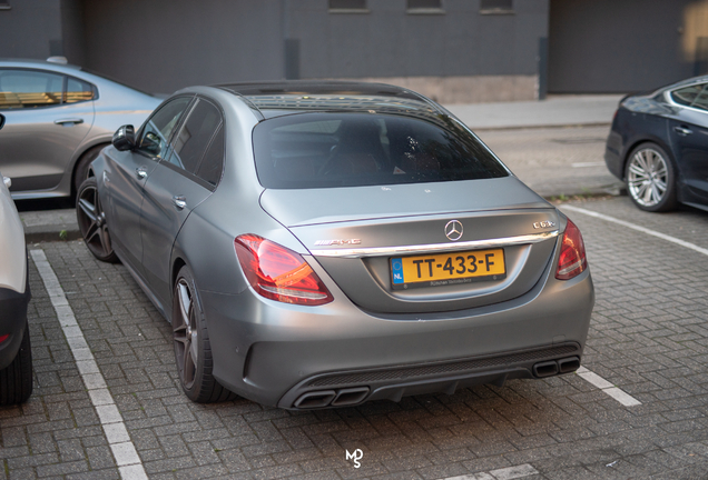 Mercedes-AMG C 63 S W205