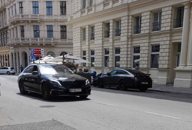 Mercedes-AMG S 63 V222