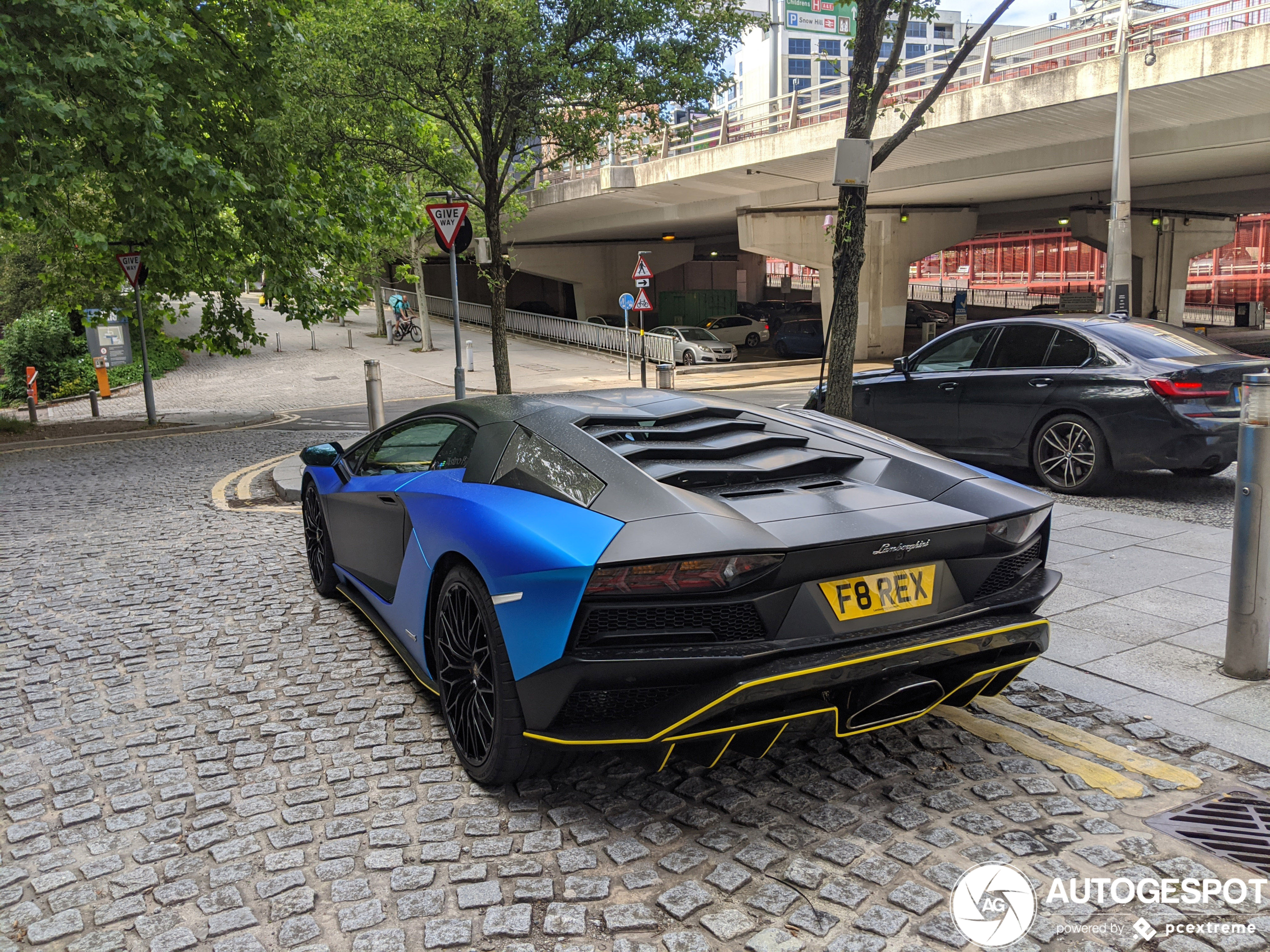 Lamborghini Aventador S LP740-4