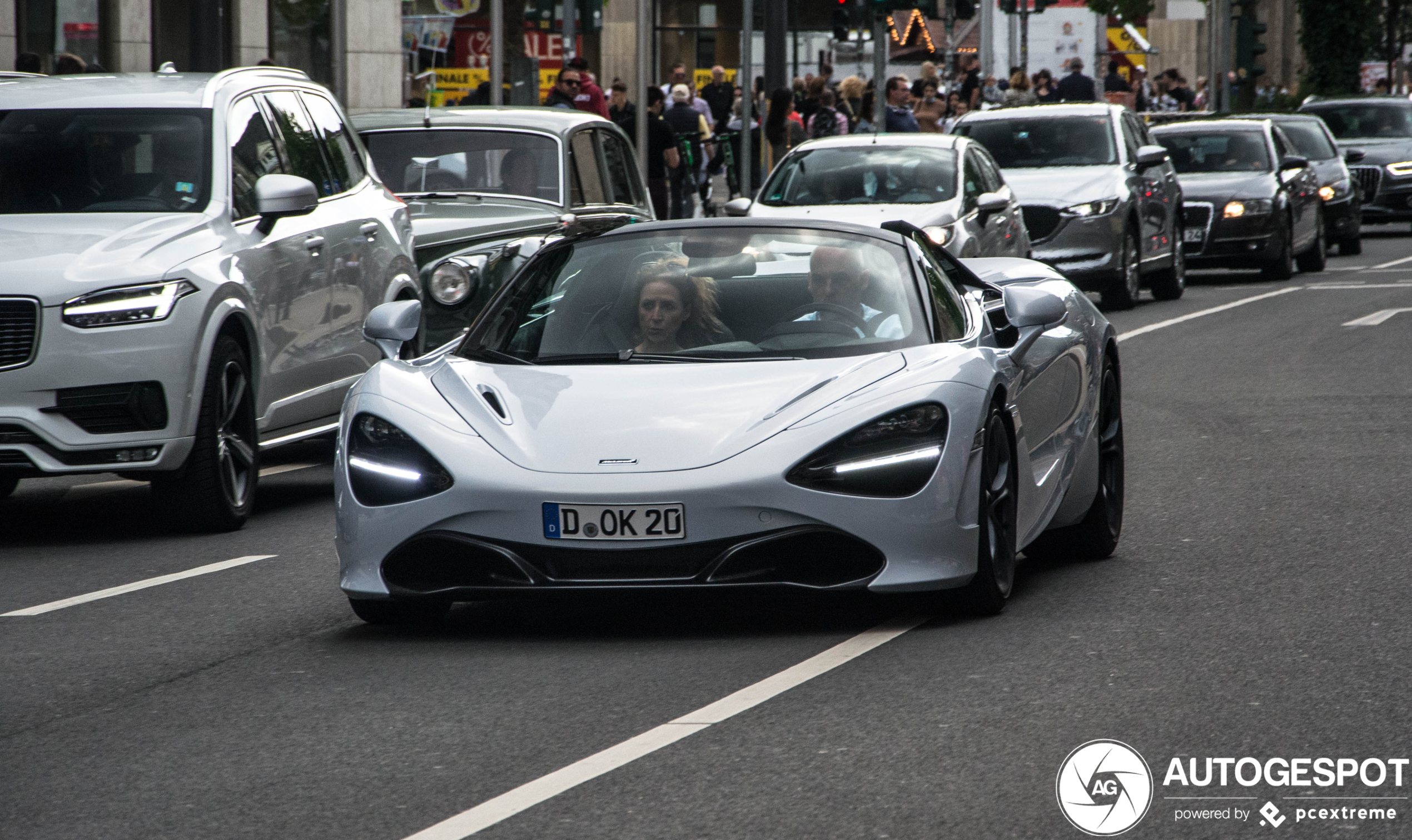 McLaren 720S spider