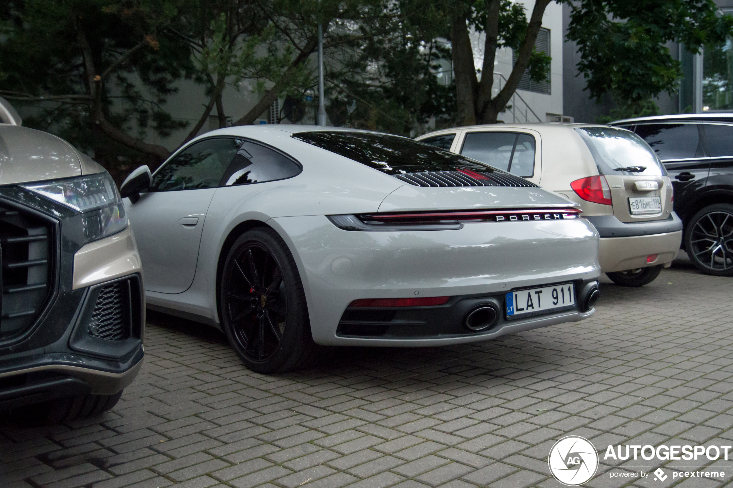 Porsche 992 Carrera 4S