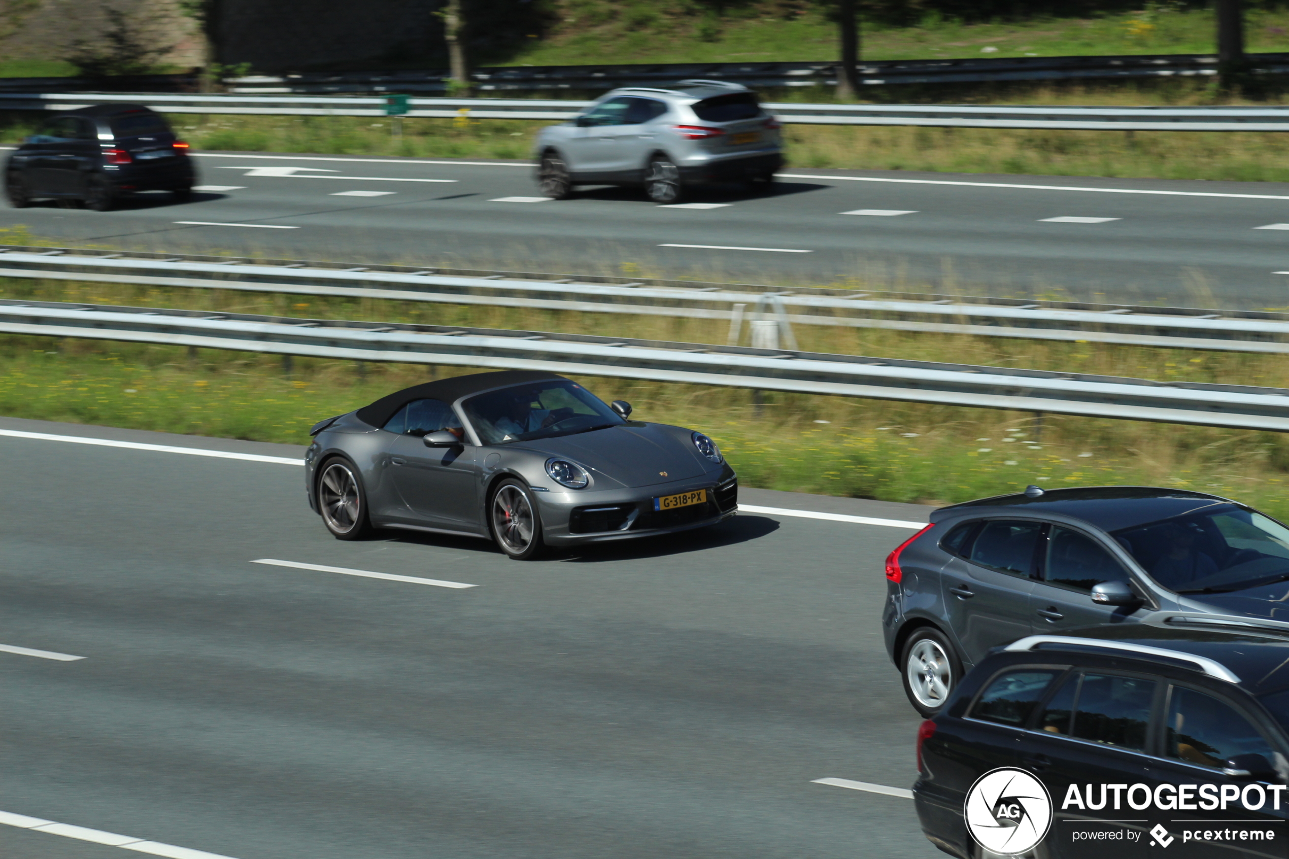 Porsche 992 Carrera 4S Cabriolet