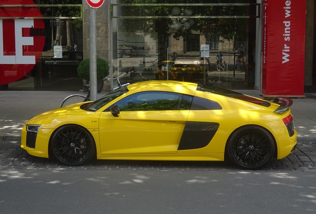 Audi R8 V10 Plus 2015