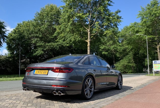 Audi S8 D5