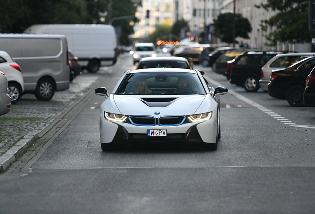 BMW i8