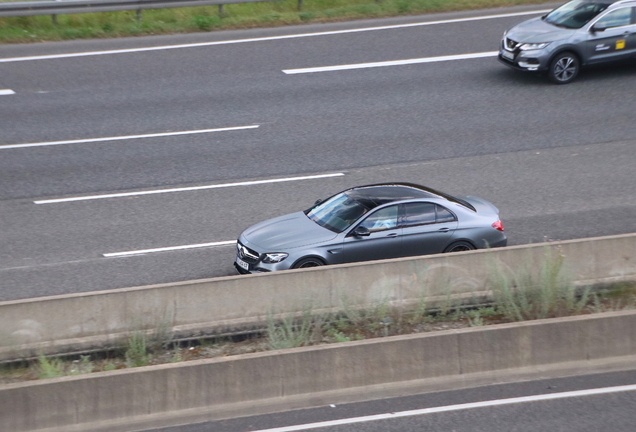 Mercedes-AMG E 63 S W213