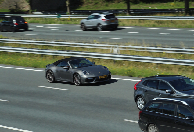 Porsche 992 Carrera 4S Cabriolet