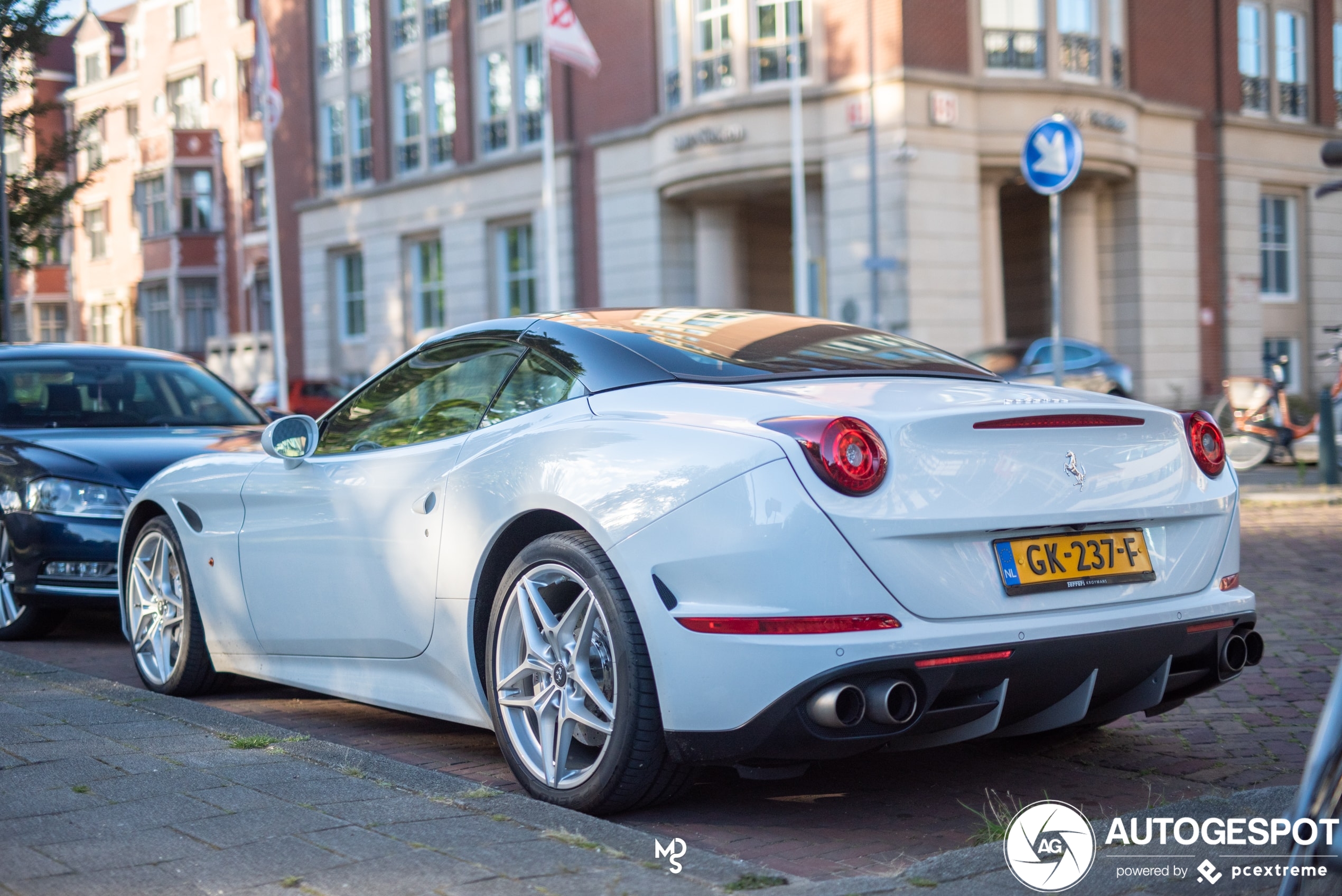 Ferrari California T