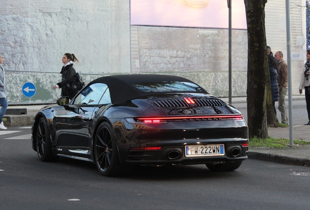 Porsche 992 Carrera 4S Cabriolet