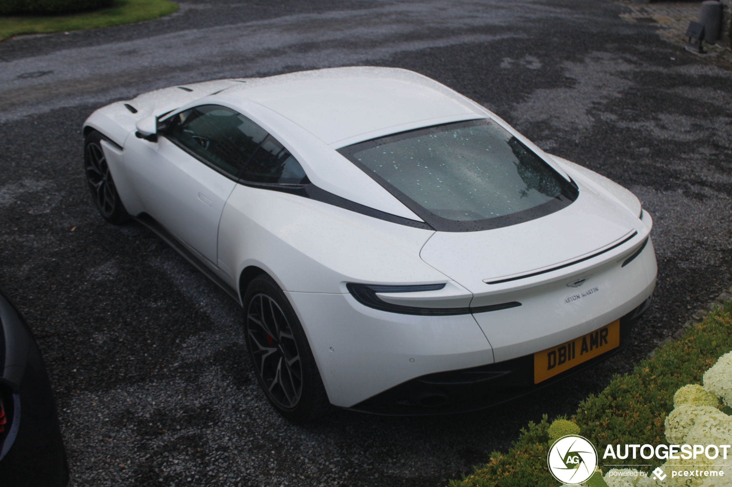 Aston Martin DB11 AMR