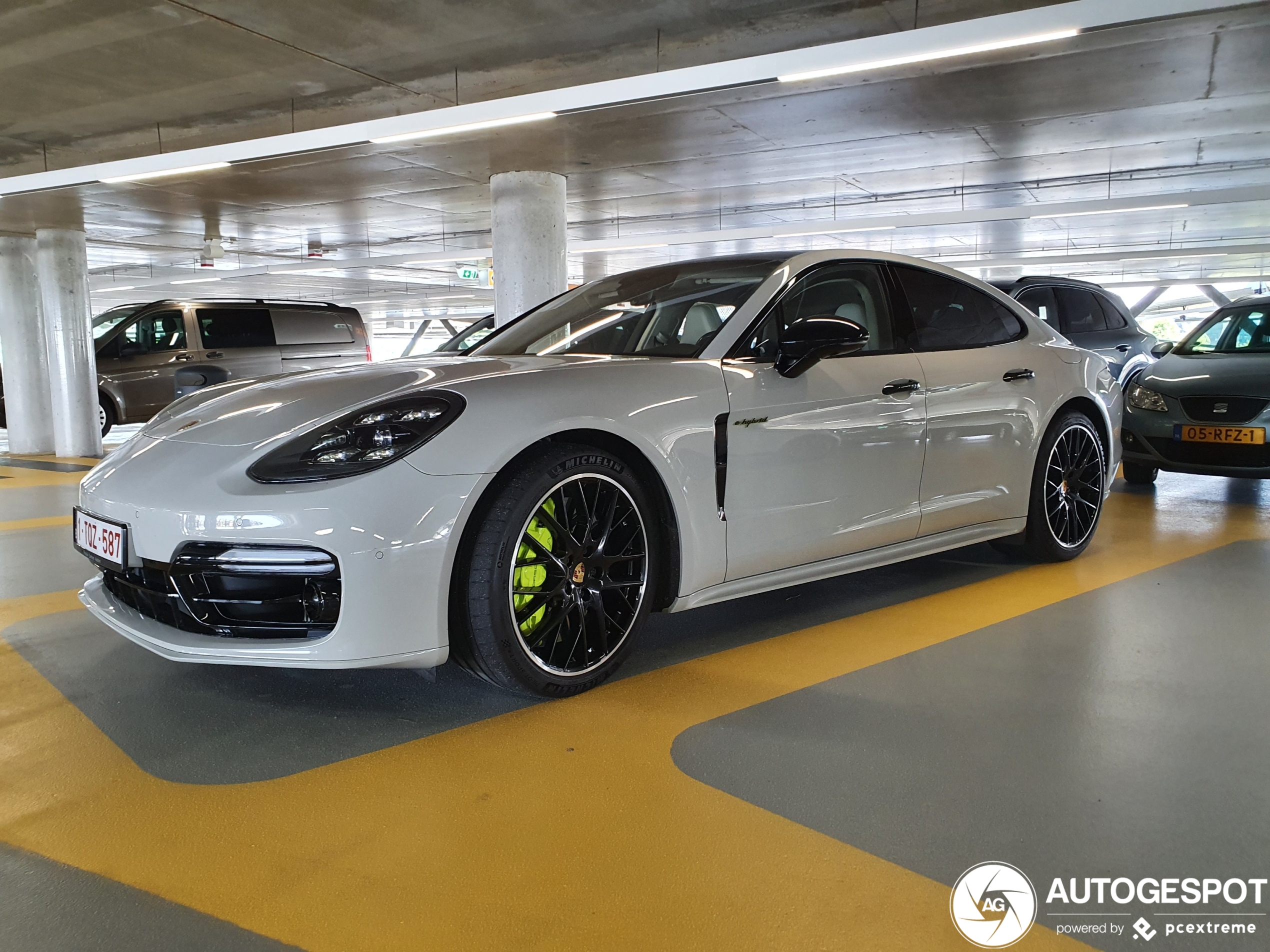 Porsche 971 Panamera Turbo S E-Hybrid