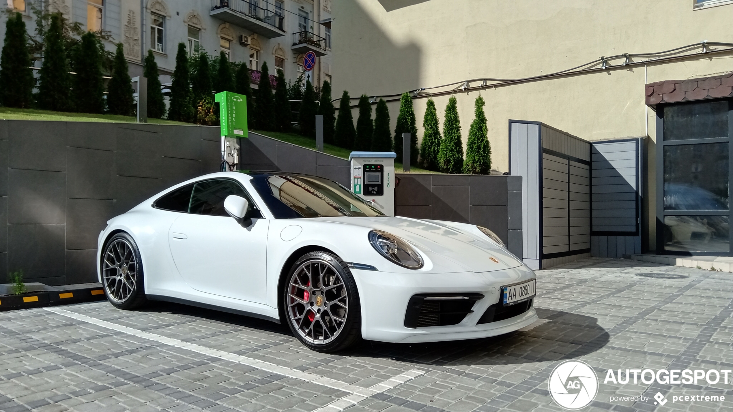 Porsche 992 Carrera 4S