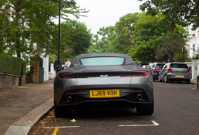 Aston Martin DB11 V8