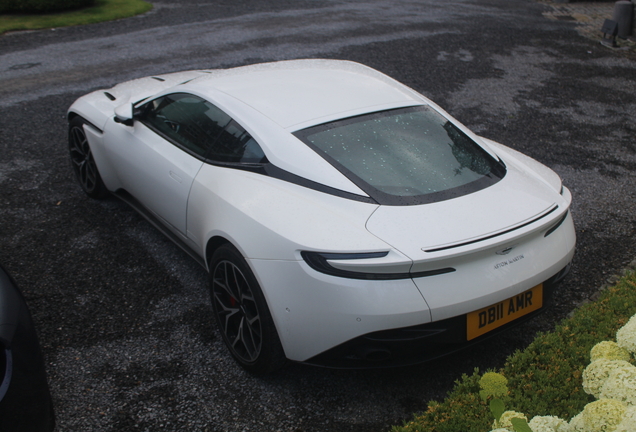 Aston Martin DB11 AMR