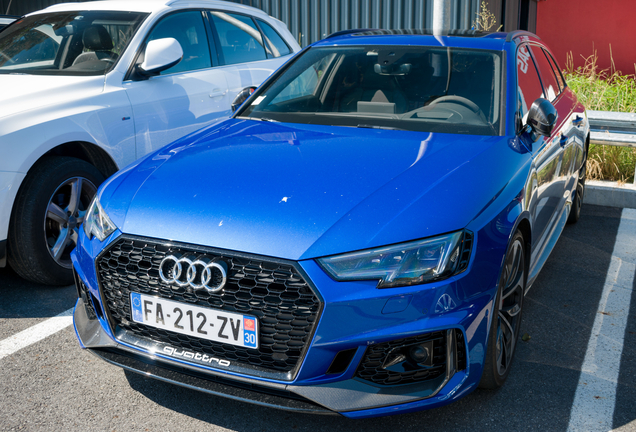 Audi RS4 Avant B9