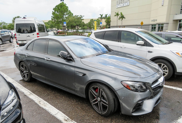 Mercedes-AMG E 63 S W213