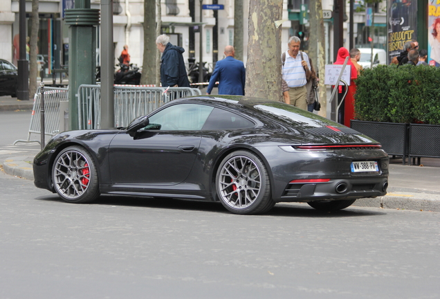 Porsche 992 Carrera 4S