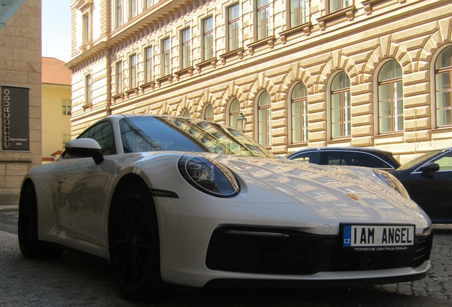 Porsche 992 Carrera 4S