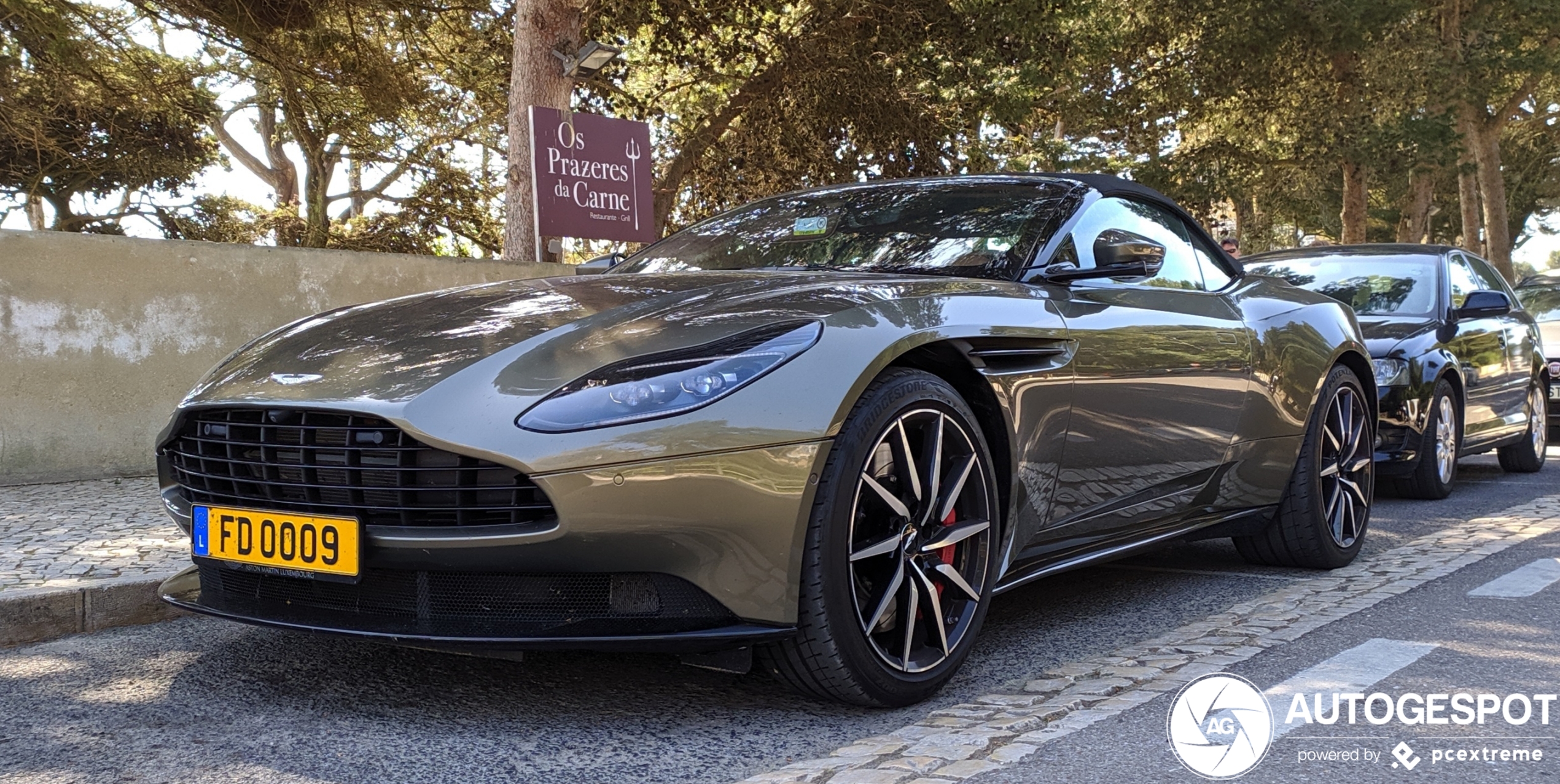 Aston Martin DB11 V8 Volante