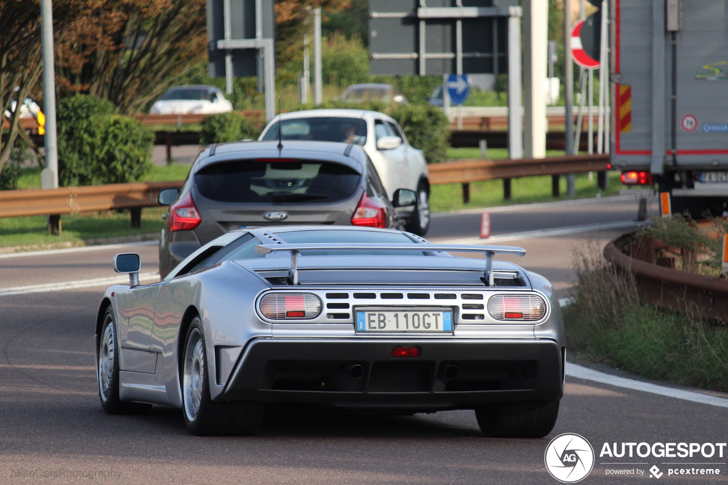 Gespot: de Bugatti die in Italië werd gemaakt