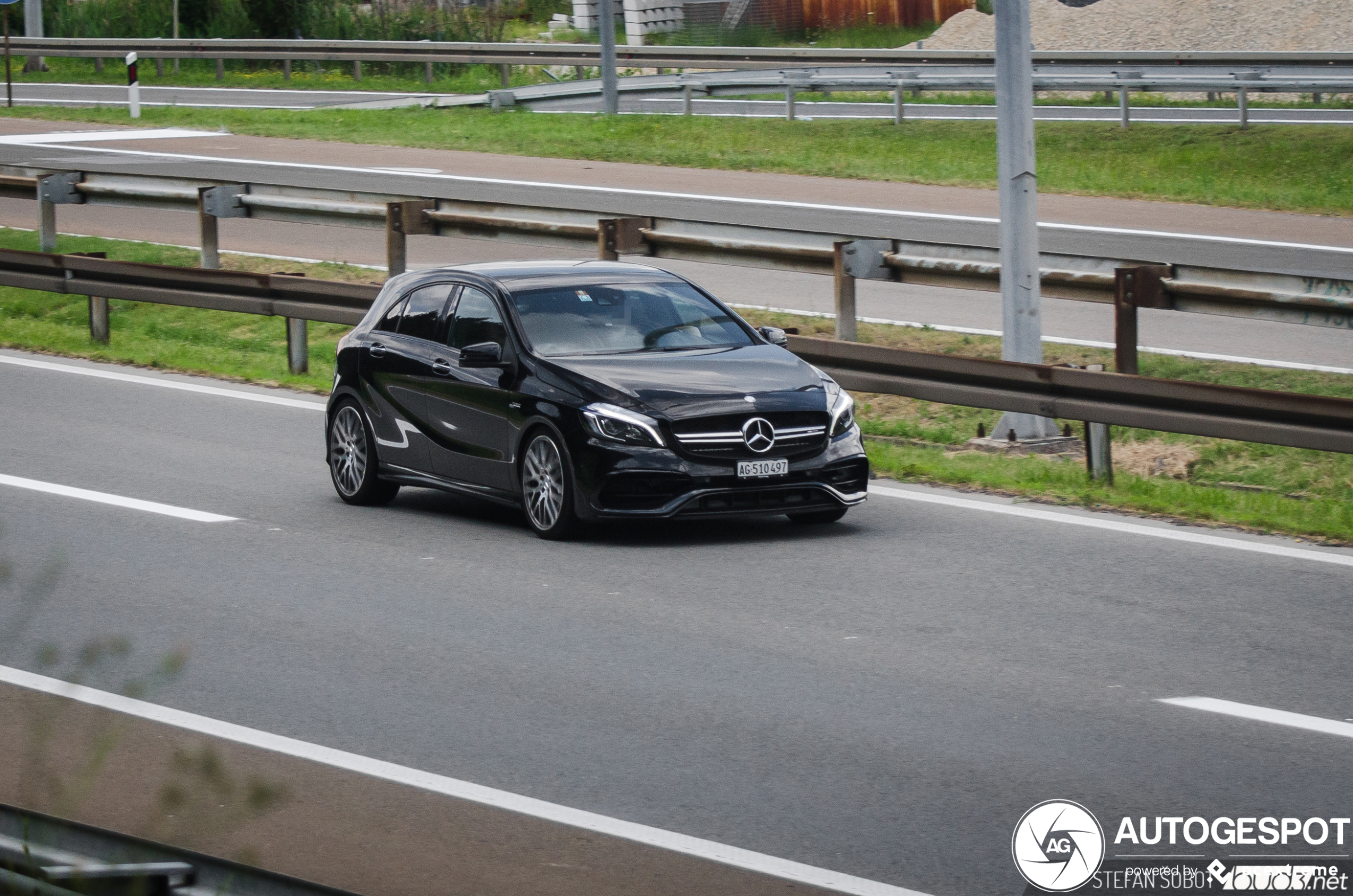 Mercedes-AMG A 45 W176 2015