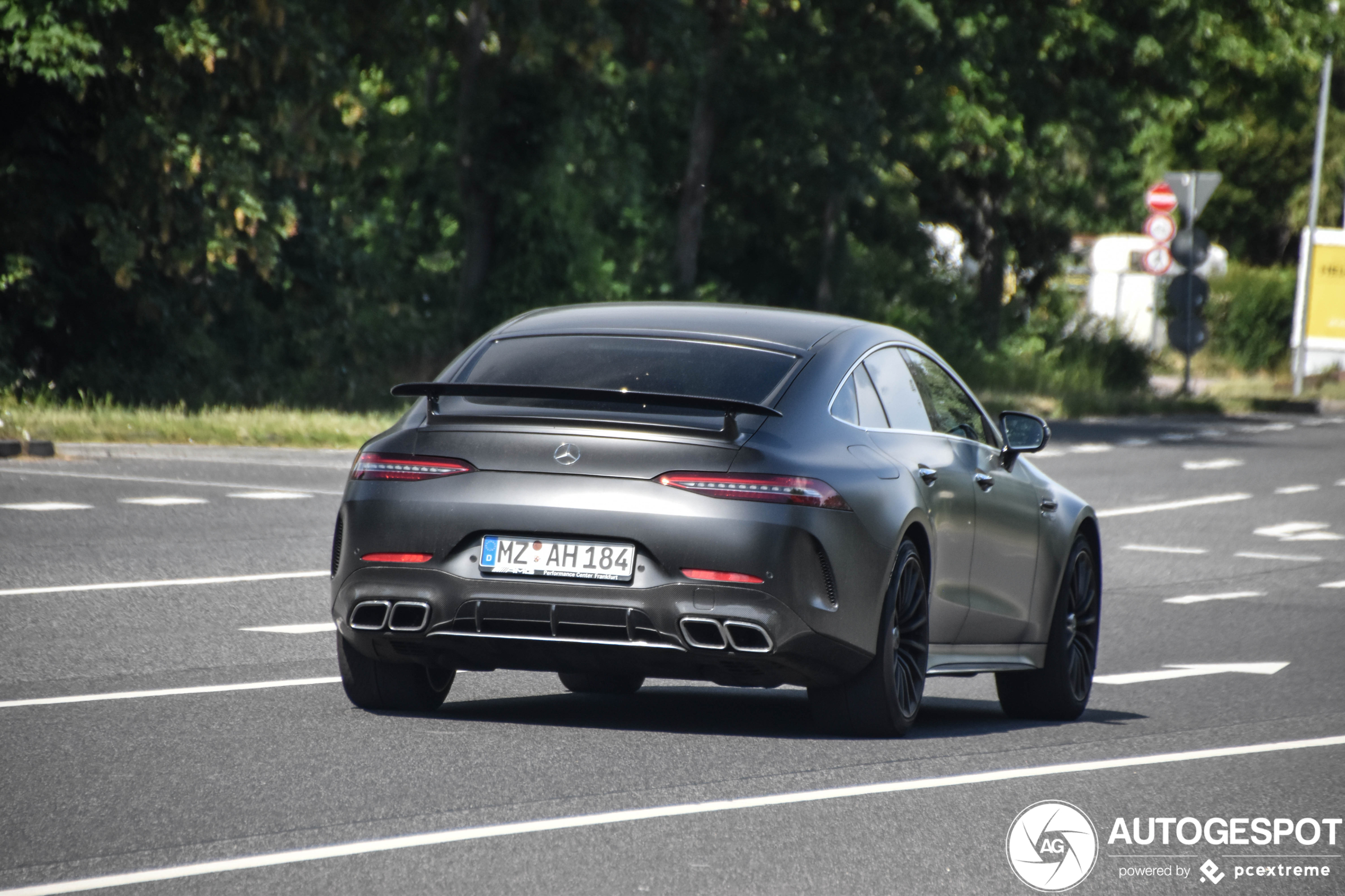 Mercedes-AMG GT 63 X290