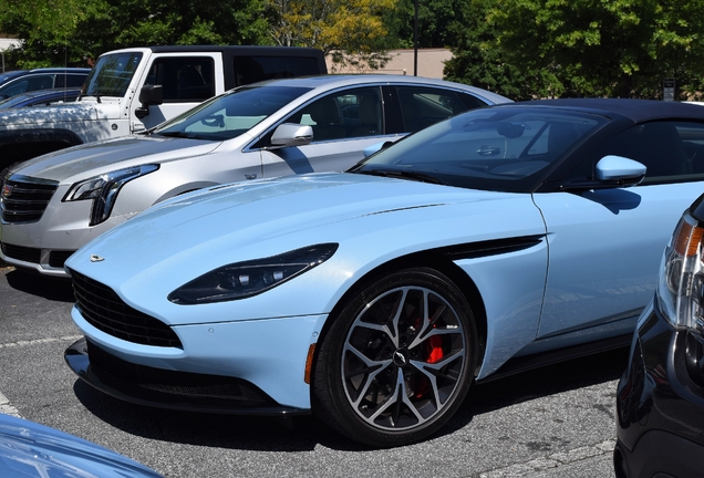 Aston Martin DB11 V8 Volante