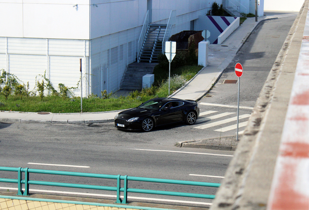 Aston Martin V8 Vantage 2012