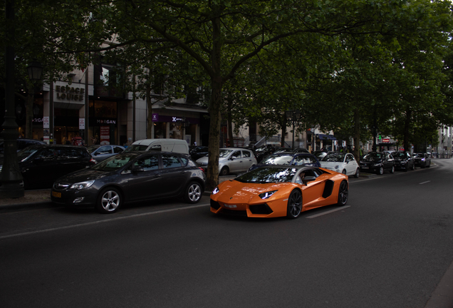 Lamborghini Aventador LP700-4