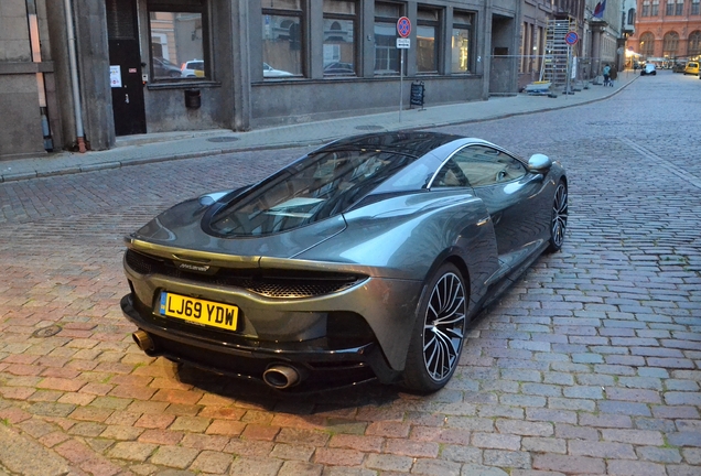 McLaren GT