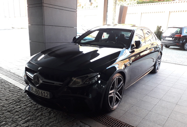 Mercedes-AMG E 63 S W213